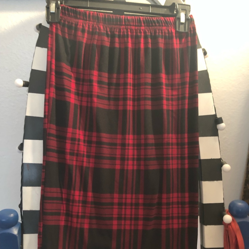 Plaid pencil skirt